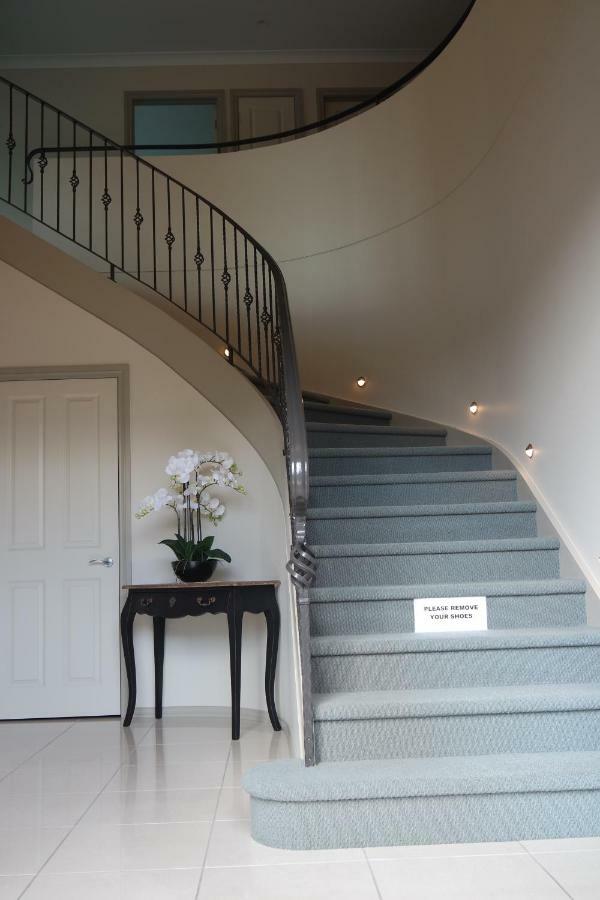 Hotel St Andrews House Hamilton Esterno foto
